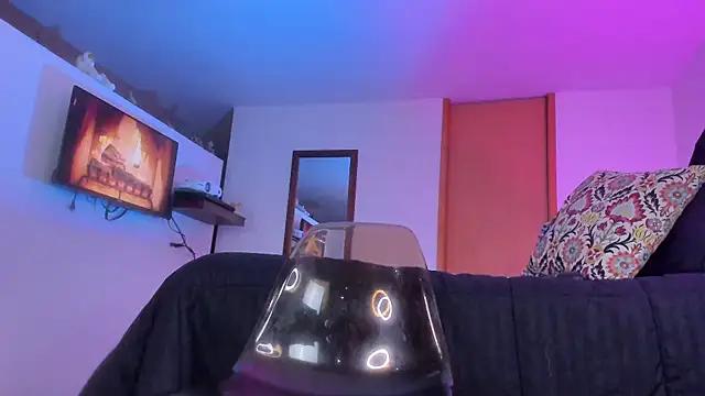 Customizable and immersive: Energize your taste buds and checkout our delicious choice of amateur cams liveshows with excited livestreamers getting their sweet physiques pounded with their beloved vibrating toys.