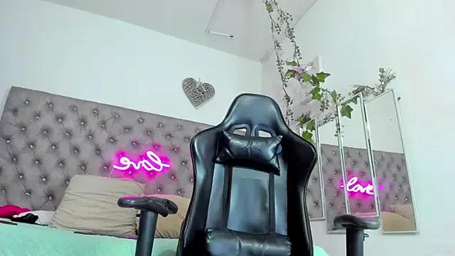 Georgina_Ferri_ from StripChat is Freechat