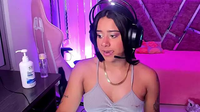 Customizable and immersive: Energize your taste buds and checkout our delicious choice of amateur cams liveshows with excited livestreamers getting their sweet physiques pounded with their beloved vibrating toys.