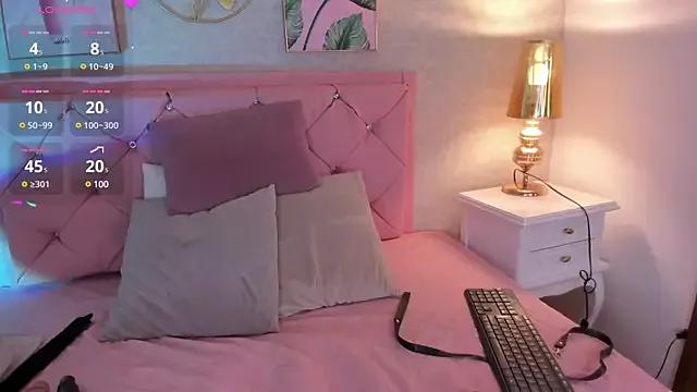 Ginger_Violetta_ from StripChat is Freechat