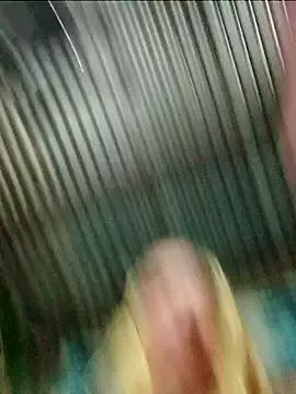 GingerKtm21 from StripChat