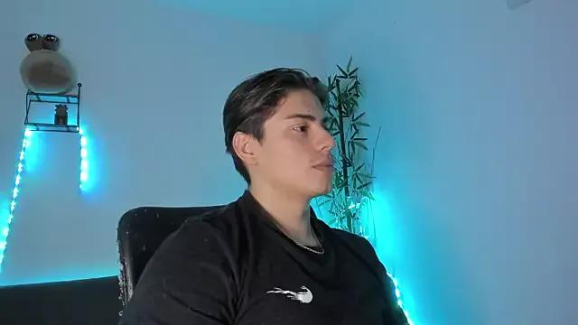 Giordano_Russo from StripChat is Freechat