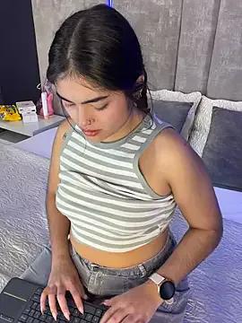 Customizable and immersive: Energize your taste buds and checkout our delicious choice of amateur cams liveshows with excited livestreamers getting their sweet physiques pounded with their beloved vibrating toys.