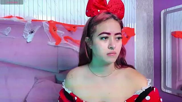 Gisselle_walker from StripChat is Freechat