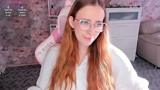 Gloria_live from StripChat is Freechat