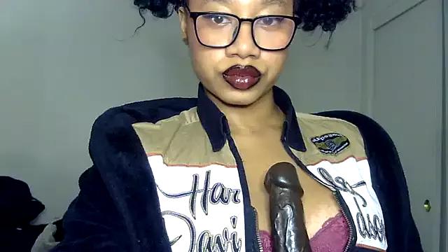 goddessdaisysky from StripChat is Freechat