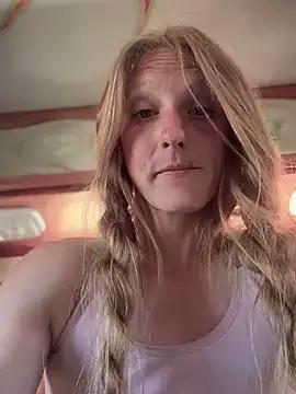 GoldenFlameGoddess from StripChat is Freechat