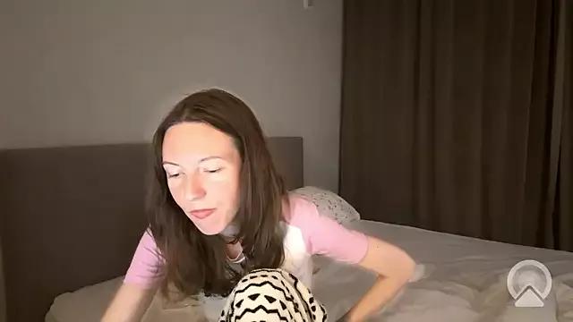 Customizable and immersive: Energize your taste buds and checkout our delicious choice of amateur cams liveshows with excited livestreamers getting their sweet physiques pounded with their beloved vibrating toys.