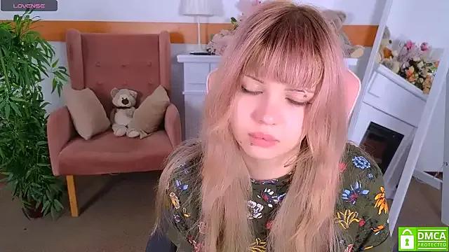 Grace_lux from StripChat is Freechat