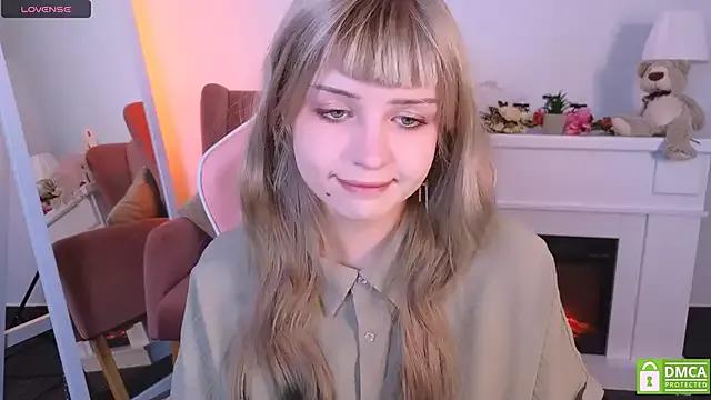 Grace_lux from StripChat is Freechat