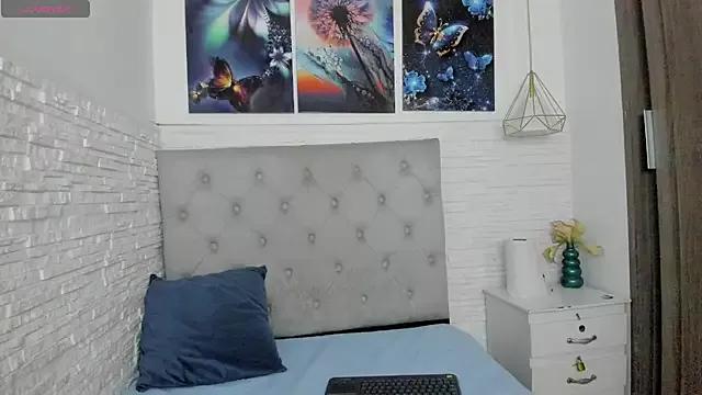 Customizable and immersive: Energize your taste buds and checkout our delicious choice of amateur cams liveshows with excited livestreamers getting their sweet physiques pounded with their beloved vibrating toys.
