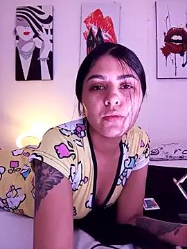 Greichellroberts from StripChat is Freechat