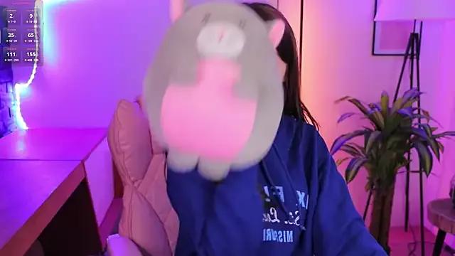 Customizable and immersive: Energize your taste buds and checkout our delicious choice of amateur cams liveshows with excited livestreamers getting their sweet physiques pounded with their beloved vibrating toys.