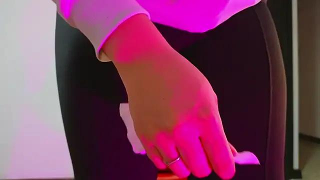 Customizable and immersive: Energize your taste buds and checkout our delicious choice of amateur cams liveshows with excited livestreamers getting their sweet physiques pounded with their beloved vibrating toys.