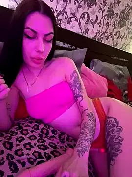 Customizable and immersive: Energize your taste buds and checkout our delicious choice of amateur cams liveshows with excited livestreamers getting their sweet physiques pounded with their beloved vibrating toys.