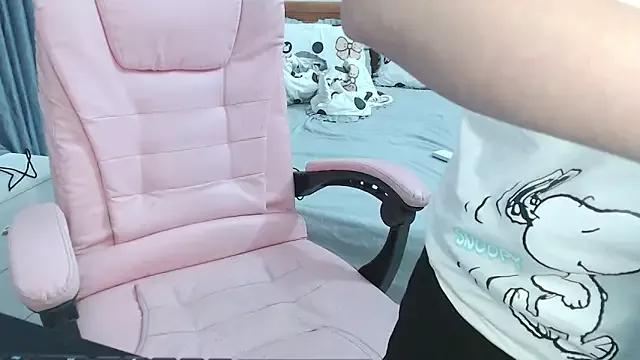 Customizable and immersive: Energize your taste buds and checkout our delicious choice of amateur cams liveshows with excited livestreamers getting their sweet physiques pounded with their beloved vibrating toys.