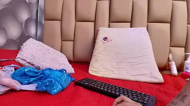 Customizable and immersive: Energize your taste buds and checkout our delicious choice of amateur cams liveshows with excited livestreamers getting their sweet physiques pounded with their beloved vibrating toys.