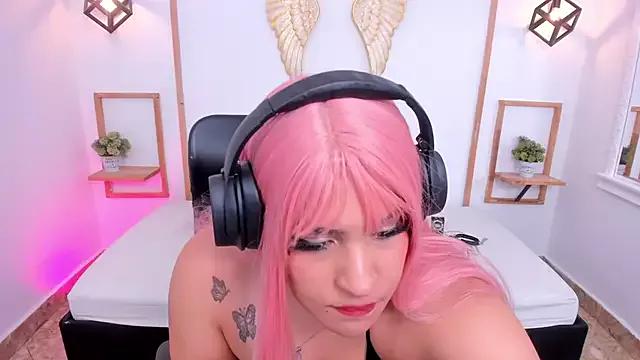 Customizable and immersive: Energize your taste buds and checkout our delicious choice of amateur cams liveshows with excited livestreamers getting their sweet physiques pounded with their beloved vibrating toys.