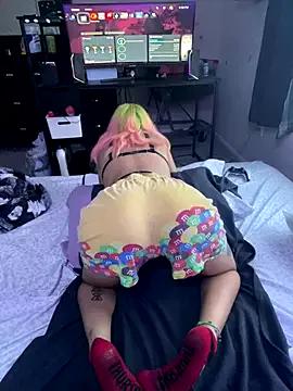 Customizable and immersive: Energize your taste buds and checkout our delicious choice of amateur cams liveshows with excited livestreamers getting their sweet physiques pounded with their beloved vibrating toys.