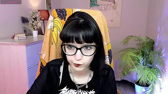 HazelTompson from StripChat is Freechat
