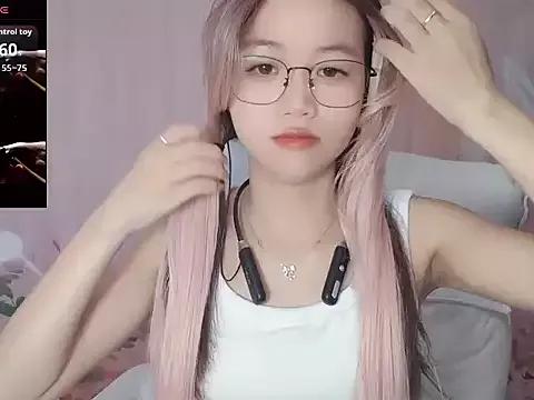 Customizable and immersive: Energize your taste buds and checkout our delicious choice of amateur cams liveshows with excited livestreamers getting their sweet physiques pounded with their beloved vibrating toys.