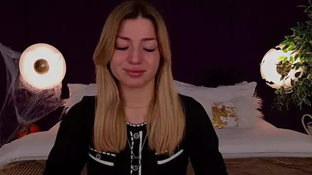 Customizable and immersive: Energize your taste buds and checkout our delicious choice of amateur cams liveshows with excited livestreamers getting their sweet physiques pounded with their beloved vibrating toys.