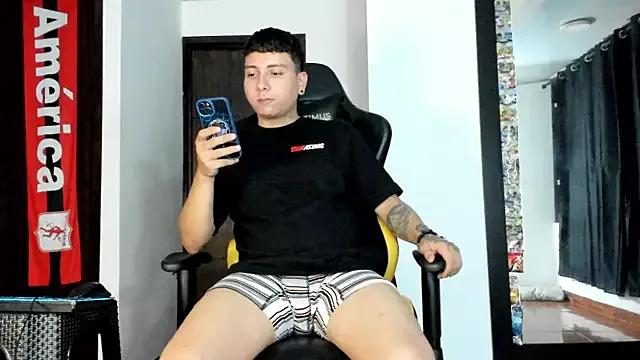 Customizable and immersive: Energize your taste buds and checkout our delicious choice of amateur cams liveshows with excited livestreamers getting their sweet physiques pounded with their beloved vibrating toys.