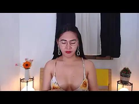 HermoSa_Christine from StripChat is Freechat
