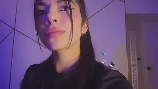Hollyxx_ from StripChat is Freechat