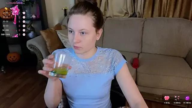 HolyBabyDoll from StripChat is Freechat