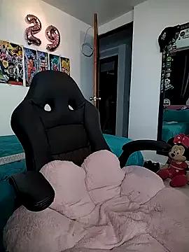 Customizable and immersive: Energize your taste buds and checkout our delicious choice of amateur cams liveshows with excited livestreamers getting their sweet physiques pounded with their beloved vibrating toys.