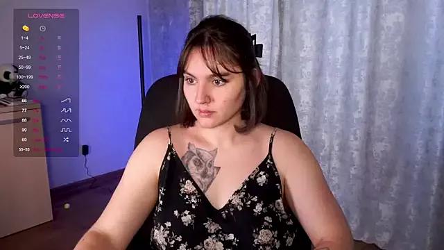 Hoot_owl_cb from StripChat is Freechat
