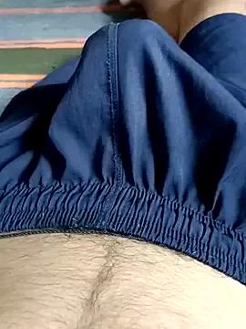 Hornyucum4me from StripChat is Freechat