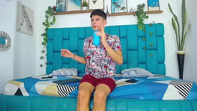 Customizable and immersive: Energize your taste buds and checkout our delicious choice of amateur cams liveshows with excited livestreamers getting their sweet physiques pounded with their beloved vibrating toys.