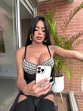 Customizable and immersive: Energize your taste buds and checkout our delicious choice of amateur cams liveshows with excited livestreamers getting their sweet physiques pounded with their beloved vibrating toys.