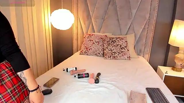 Customizable and immersive: Energize your taste buds and checkout our delicious choice of amateur cams liveshows with excited livestreamers getting their sweet physiques pounded with their beloved vibrating toys.