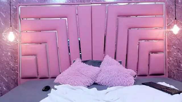 Customizable and immersive: Energize your taste buds and checkout our delicious choice of amateur cams liveshows with excited livestreamers getting their sweet physiques pounded with their beloved vibrating toys.