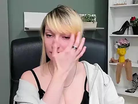 hottieBlair from StripChat is Freechat