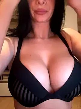 Customizable and immersive: Energize your taste buds and checkout our delicious choice of amateur cams liveshows with excited livestreamers getting their sweet physiques pounded with their beloved vibrating toys.