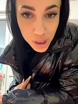 ilariea_girl from StripChat is Freechat
