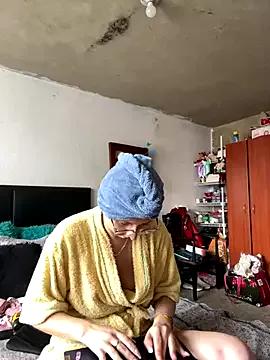 Customizable and immersive: Energize your taste buds and checkout our delicious choice of amateur cams liveshows with excited livestreamers getting their sweet physiques pounded with their beloved vibrating toys.