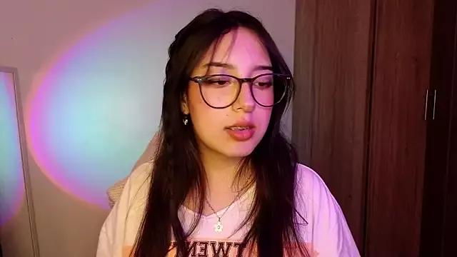 immisssilver from StripChat is Freechat