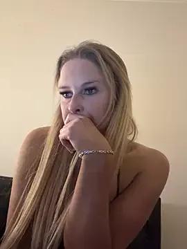 imyourgoodgirl69 from StripChat is Freechat