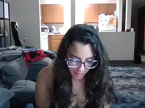 IrishPuert from StripChat is Freechat
