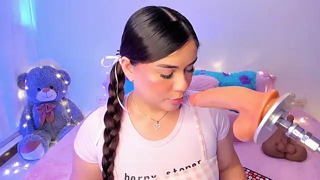 Customizable and immersive: Energize your taste buds and checkout our delicious choice of amateur cams liveshows with excited livestreamers getting their sweet physiques pounded with their beloved vibrating toys.