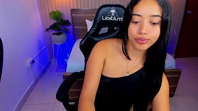 Customizable and immersive: Energize your taste buds and checkout our delicious choice of amateur cams liveshows with excited livestreamers getting their sweet physiques pounded with their beloved vibrating toys.