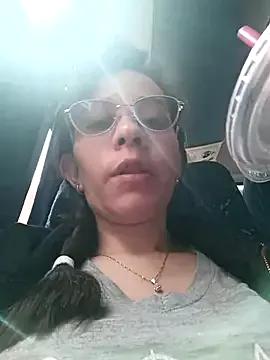 Isabella5_Brown_ from StripChat is Freechat
