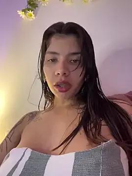 isabella__naugthy from StripChat is Freechat