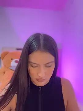 isabella__r444 from StripChat is Freechat