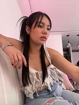 Isabellaa_whitee from StripChat is Freechat
